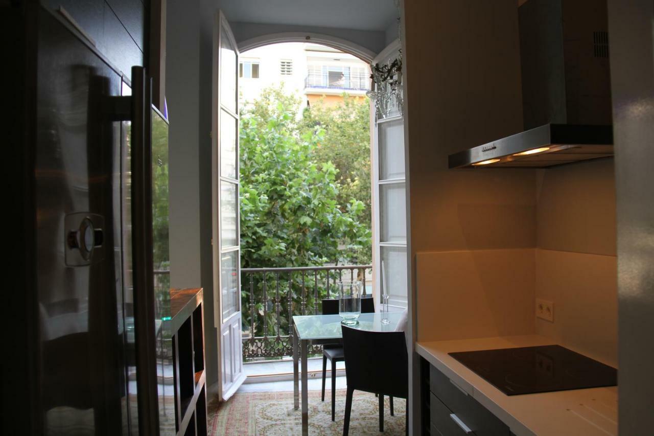 Luxurious 2 Bedroom Flat In A Historic Building Sevilla Kültér fotó