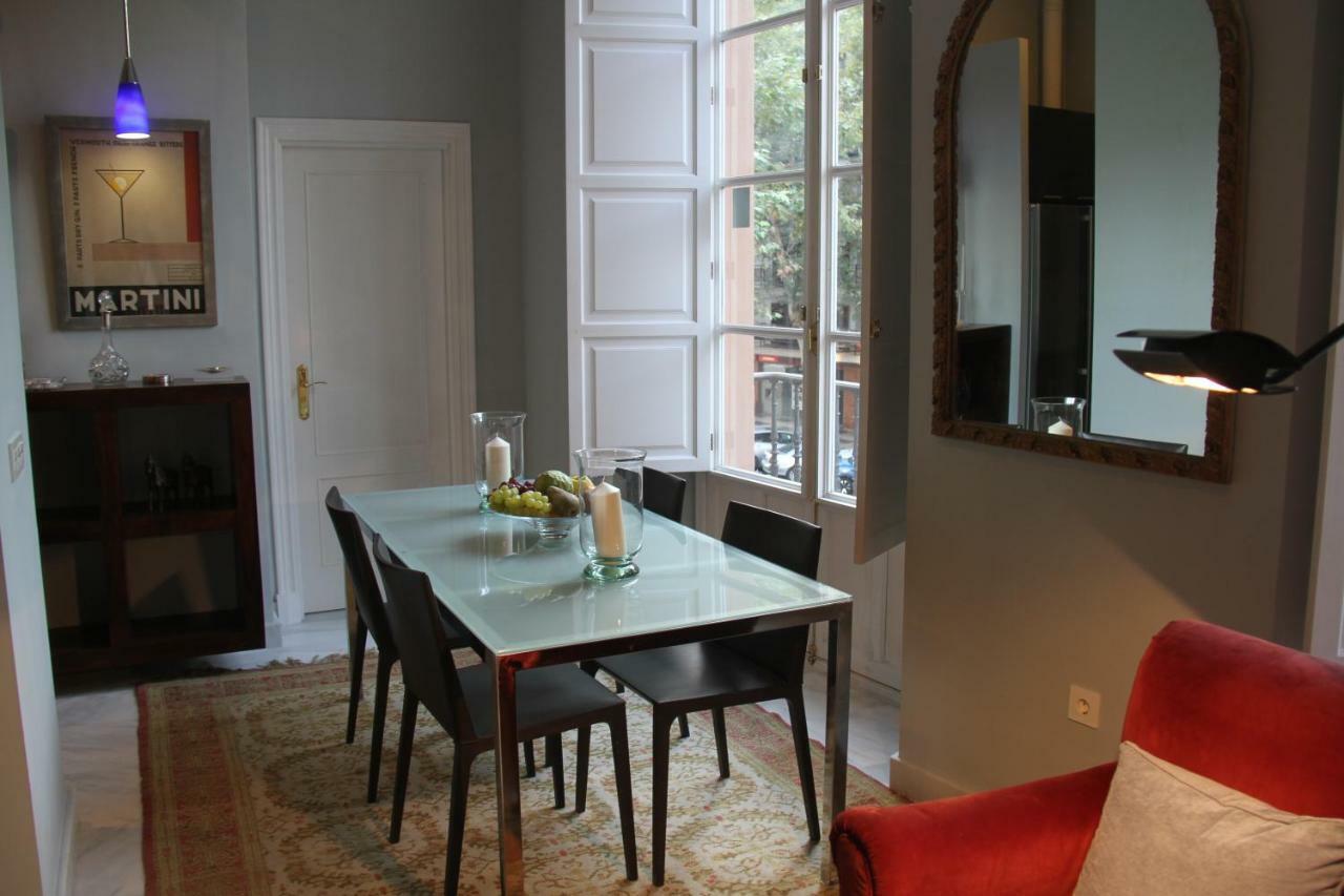 Luxurious 2 Bedroom Flat In A Historic Building Sevilla Kültér fotó