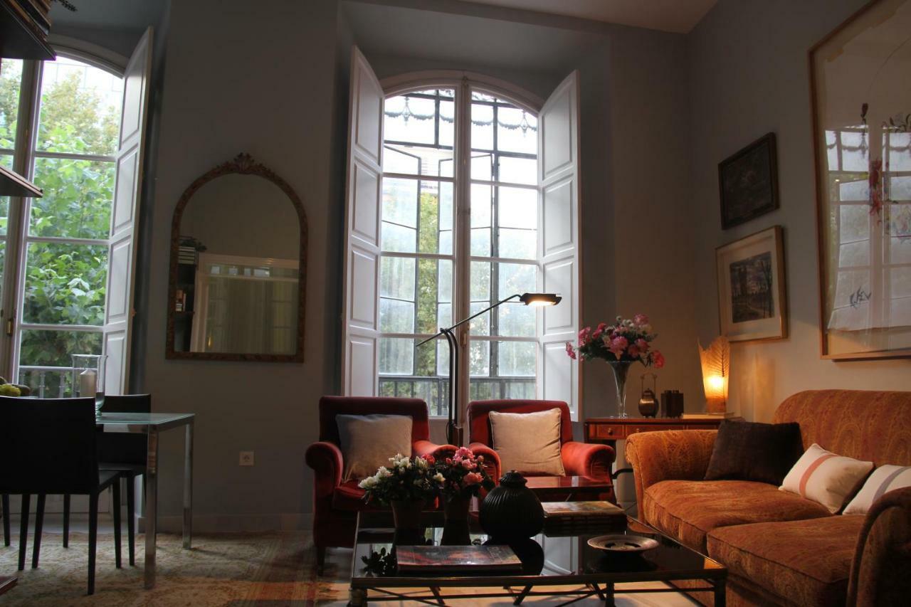 Luxurious 2 Bedroom Flat In A Historic Building Sevilla Kültér fotó