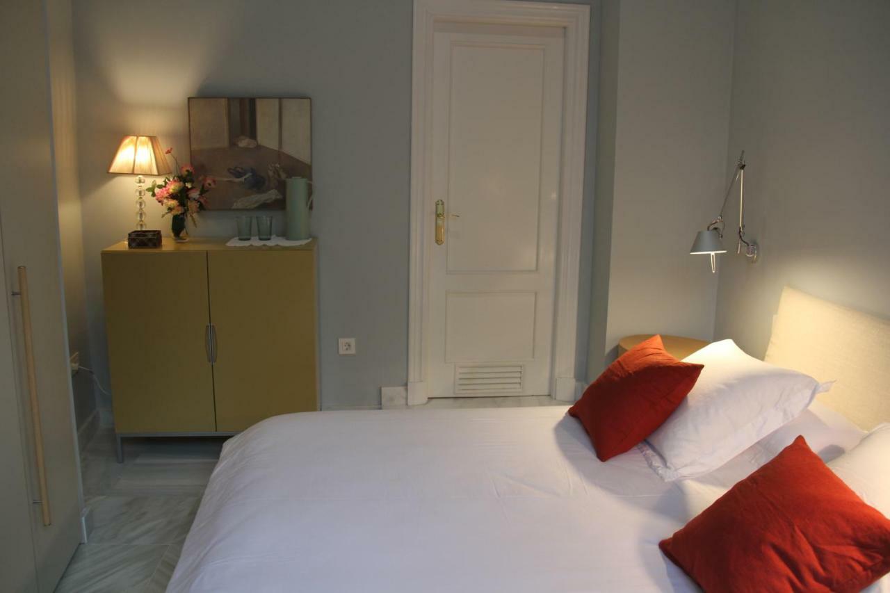 Luxurious 2 Bedroom Flat In A Historic Building Sevilla Kültér fotó