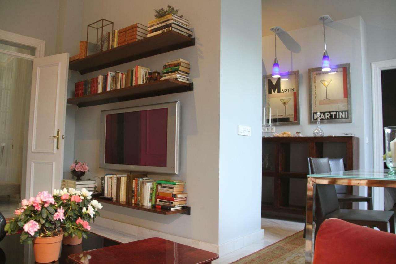 Luxurious 2 Bedroom Flat In A Historic Building Sevilla Kültér fotó